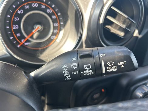 Used 2022 Jeep Wrangler Unlimited Sport image 15