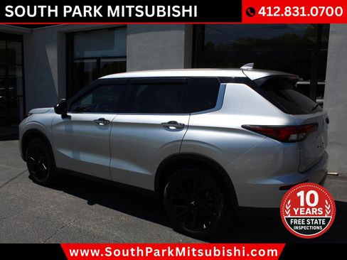 Used 2022 Mitsubishi Outlander SEL Black Edition FWD image 6