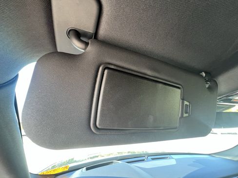 Used 2024 Land Rover Range Rover Velar Dynamic HSE image 23