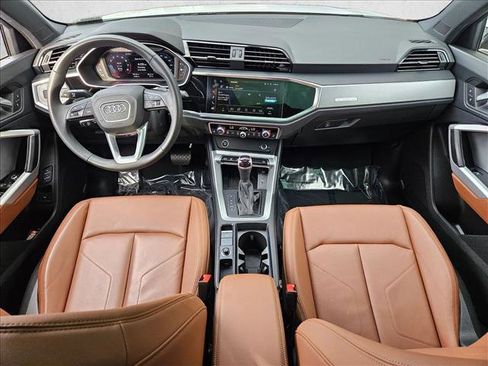 Used 2025 Audi Q3 2.0T Premium w/ Convenience Package image 16