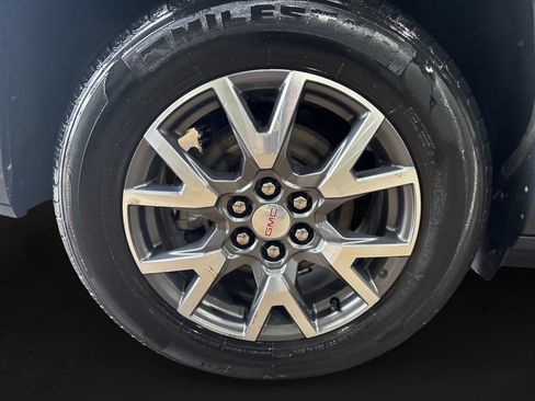 Used 2023 GMC Acadia SLT AWD/4WD image 14