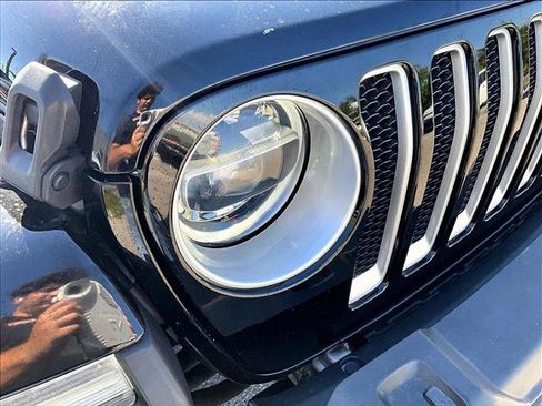 Used 2021 Jeep Wrangler Unlimited Sahara AWD/4WD image 28