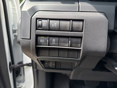 Used 2025 Toyota Tacoma SR image 19