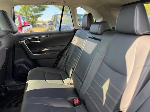 Used 2023 Toyota RAV4 XLE Premium AWD/4WD image 5
