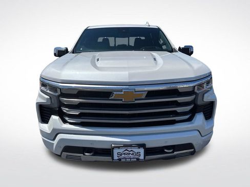 Used 2024 Chevrolet Silverado 1500 High Country w/ Technology Package AWD/4WD image 6