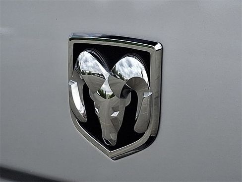 Used 2017 RAM 1500 Express image 29