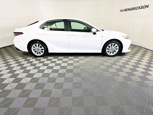 Used 2023 Toyota Camry LE image 2