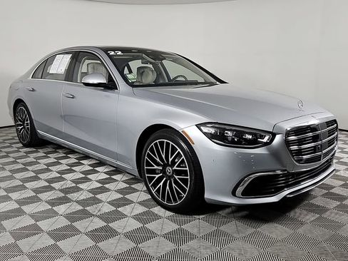 Used 2022 Mercedes-Benz S 580 4MATIC Sedan image 3
