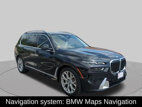 Used 2025 BMW X7 xDrive40i AWD/4WD image 3