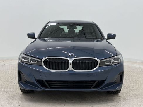 Used 2025 BMW 330i Sedan w/ Convenience Package RWD image 6