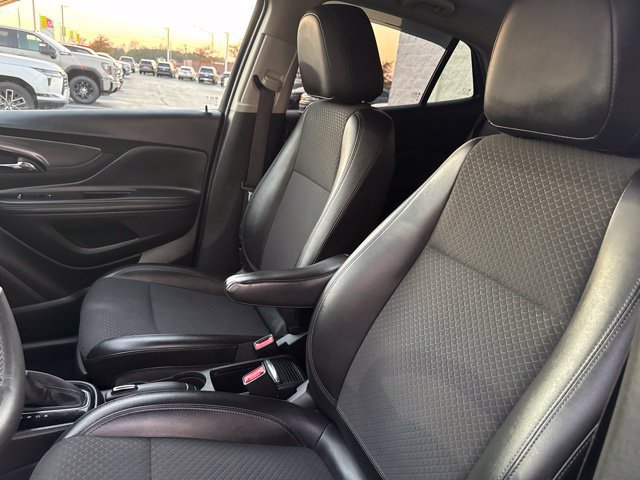 Used 2022 Buick Encore Preferred w/ Safety Package FWD image 9