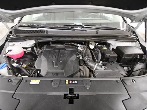 Certified 2025 Kia Carnival EX image 12