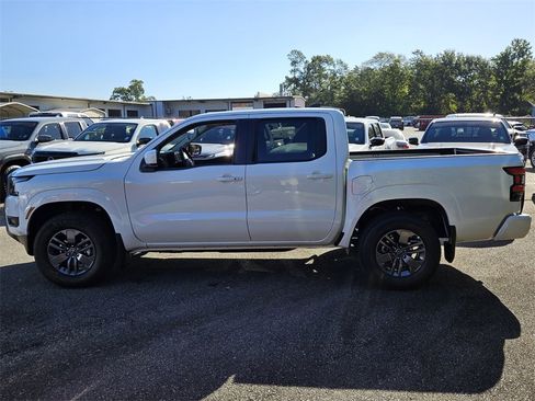 New 2026 Nissan Frontier SV w/ SV Convenience Package image 2