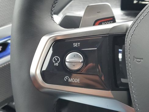 Certified 2023 BMW 760i xDrive w/ Executive Package image 11