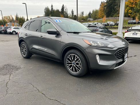 Used 2022 Ford Escape SEL w/ Technology Package image 3