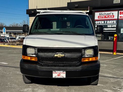 Used 2017 Chevrolet Express 2500 image 9