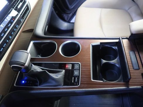 Used 2024 Toyota Sienna XLE image 26