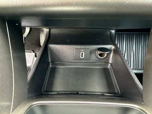 Used 2018 Ford Fusion SE FWD image 28