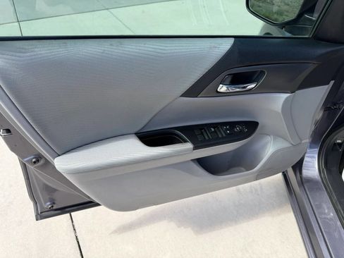 Used 2015 Honda Accord LX image 15