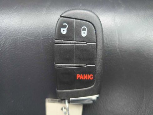 Used 2018 Jeep Renegade Altitude image 21