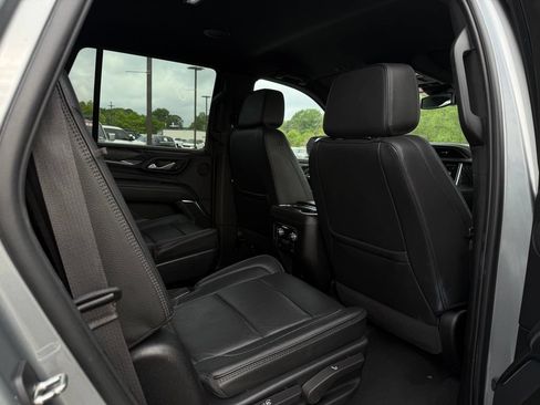 Used 2023 GMC Yukon Denali AWD/4WD image 24