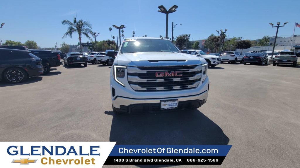 Used 2023 GMC Sierra 1500 SLE RWD image 3