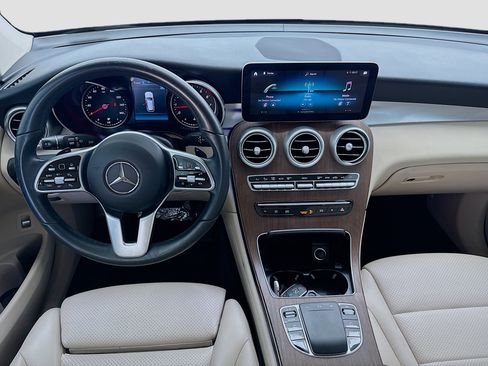 Used 2021 Mercedes-Benz GLC 300 w/ Premium Package image 14