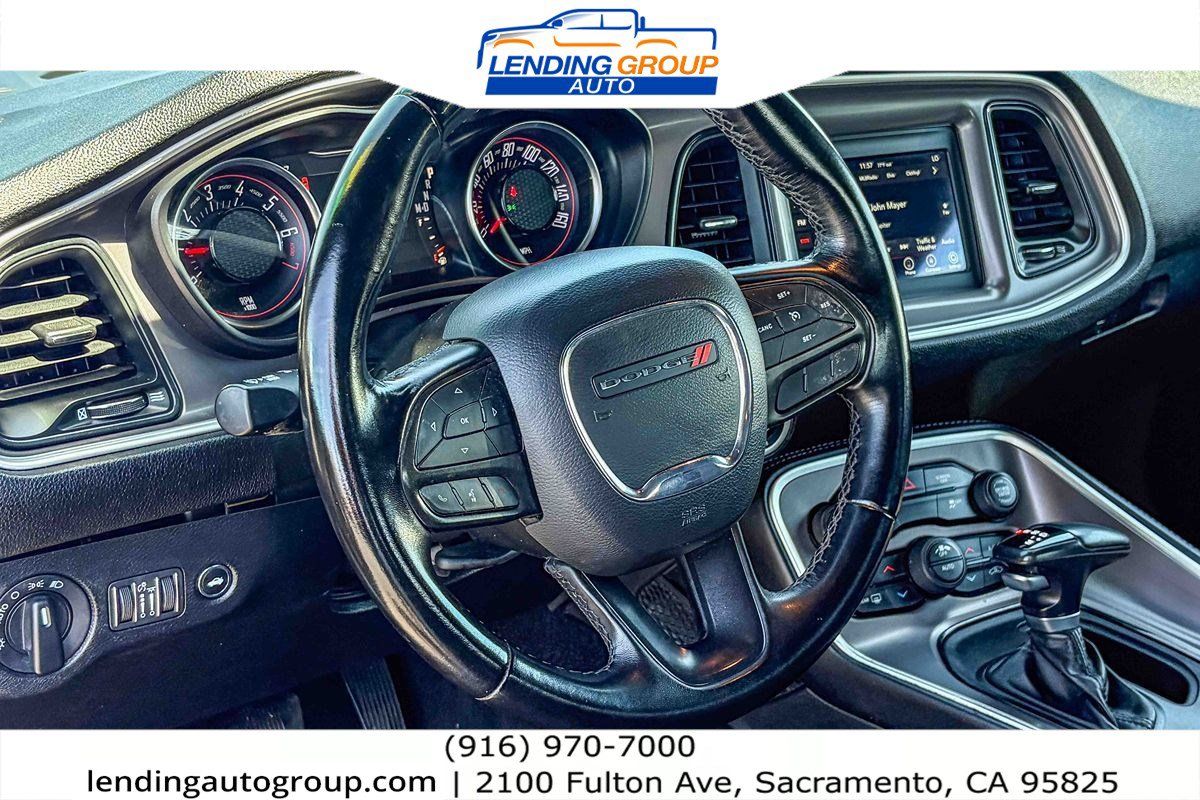 Used 2022 Dodge Challenger SXT RWD image 14