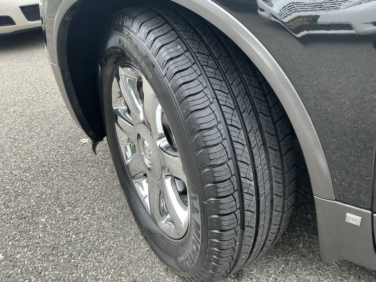 Used 2010 Buick Enclave CXL AWD/4WD image 8