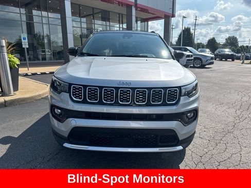 Used 2025 Jeep Compass Limited AWD/4WD image 10