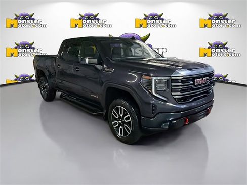 Used 2022 GMC Sierra 1500 AT4 w/ AT4 Premium Package image 3