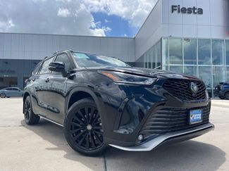 Used 2023 Toyota Highlander XSE FWD 360° Tour