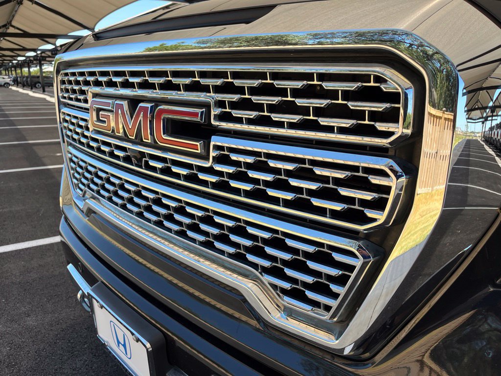 Used 2020 GMC Sierra 1500 Denali w/ Technology Package AWD/4WD image 17