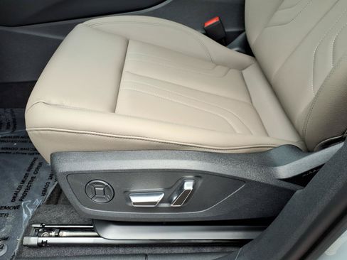 New 2026 Audi Q3 quattro 2.0T AWD/4WD image 13