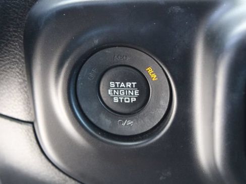 Used 2020 Jeep Wrangler Sport AWD/4WD image 20