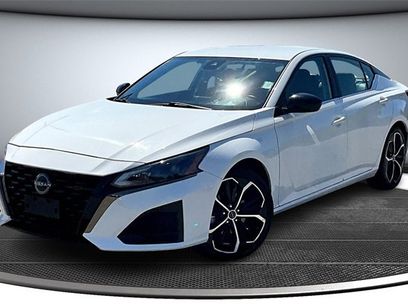 Used 2023 Nissan Altima 2.5 SR