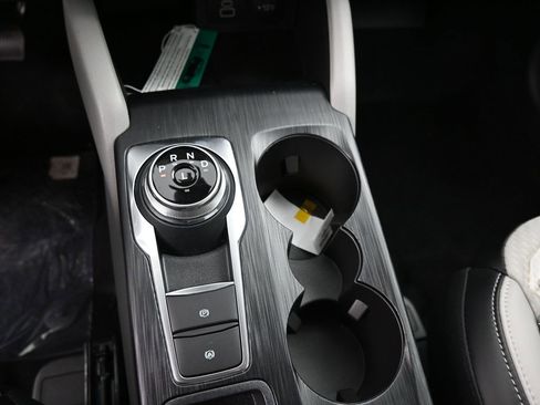 New 2025 Ford Escape SE image 28