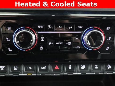 Used 2026 GMC Sierra 2500 AT4X image 4