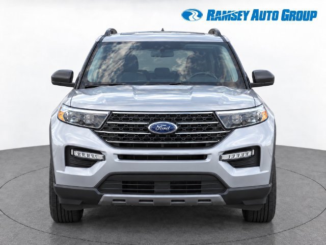 Used 2021 Ford Explorer XLT w/ Equipment Group 202A AWD/4WD image 2