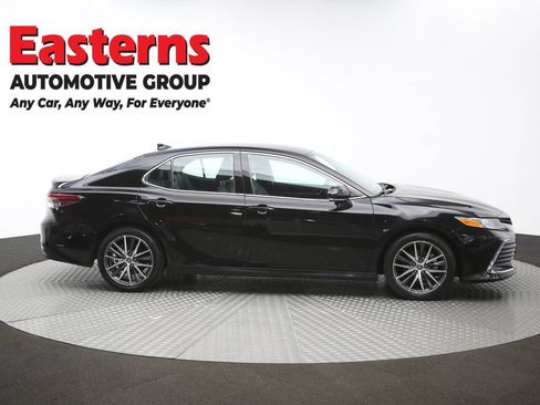 Used 2022 Toyota Camry XLE FWD image 45