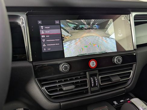 New 2026 Porsche Macan AWD/4WD image 31