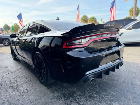 Used 2017 Dodge Charger R/T Scat Pack w/ Dynamics Package RWD image 8
