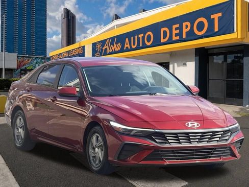Used 2024 Hyundai Elantra SE FWD image 6