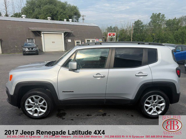 Used 2017 Jeep Renegade Latitude w/ Popular Equipment Group AWD/4WD image 6