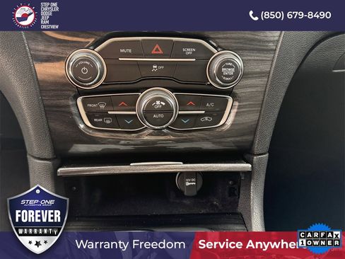 Used 2022 Chrysler 300 Touring image 29