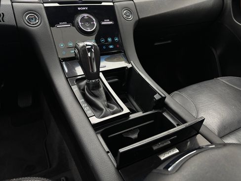 Used 2018 Ford Taurus Limited FWD image 29