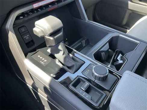 Used 2025 Toyota Tundra Limited image 26