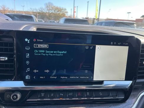 Used 2025 Chevrolet Silverado 2500 LTZ w/ LTZ Convenience Package image 26