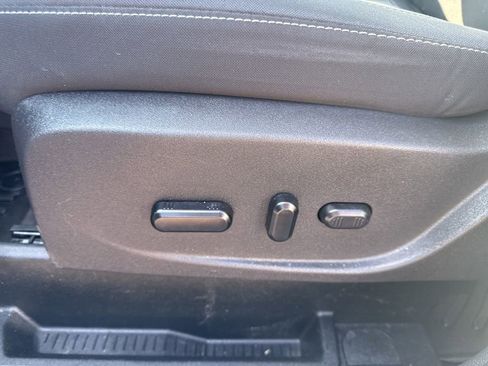 Used 2019 Ford Escape SE image 13