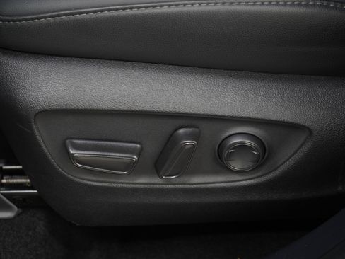 Used 2025 Toyota Highlander XSE AWD/4WD image 27